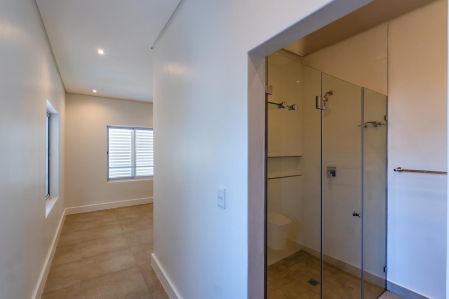 To Let 3 Bedroom Property for Rent in Voliere Estate Western Cape
